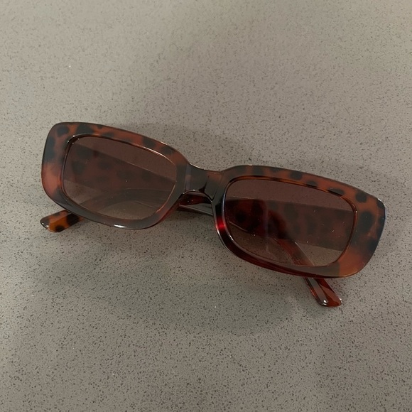 Accessories - 💥4 for $25💥 Thin Rectangle Tortoise Shell Sunglasses
